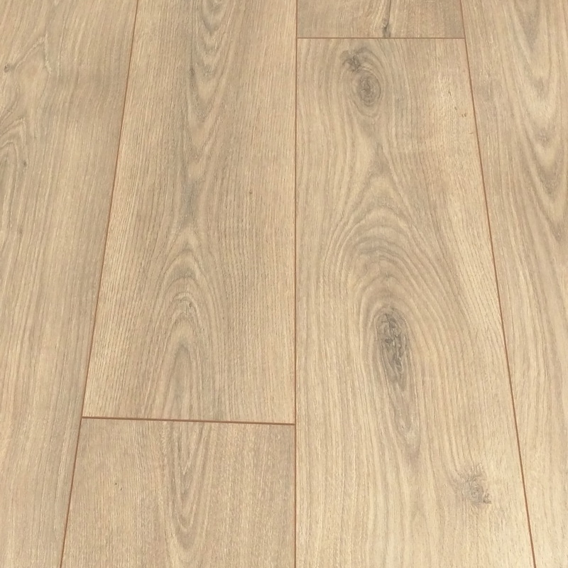 Laminate Flooring Natural Oak Brown 193mm Flat
