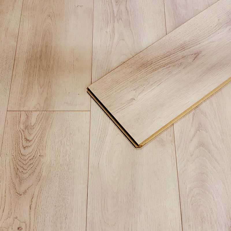  Kronoswiss  Albit Oak Beige 8mm Laminate