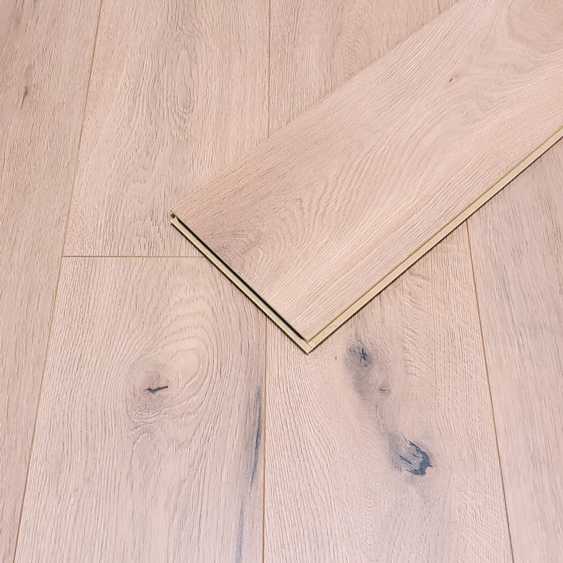  Kronoswiss- Noblesse Artisan Oak Natural 8mm Laminate