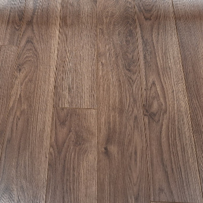  Torlys  Narrow Barisan (MADE IN USA AC4) 8mm Laminate