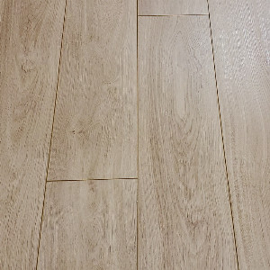  KronoPol Delicato Oak AC5 12mm Laminate
