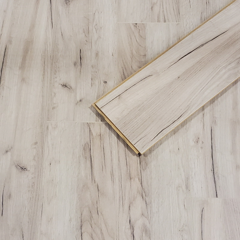  Torlys  Forest Assiniboine Mountain AC4 8mm Laminate