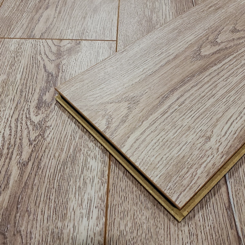 Laminate Flooring Light Oak 193mm Flat