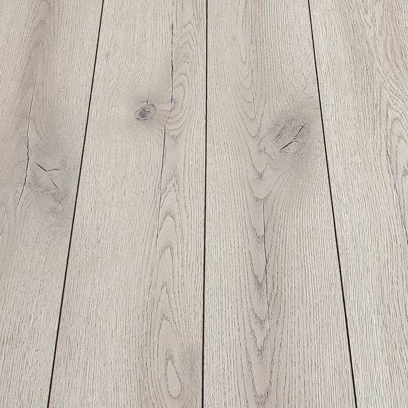  Kronotex  Matterhorn Bronze AC5 12mm Laminate