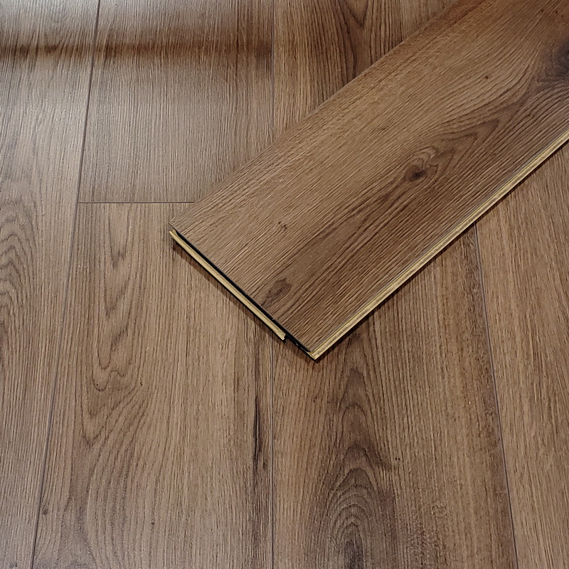   Millenium Oak Brown 8mm Laminate