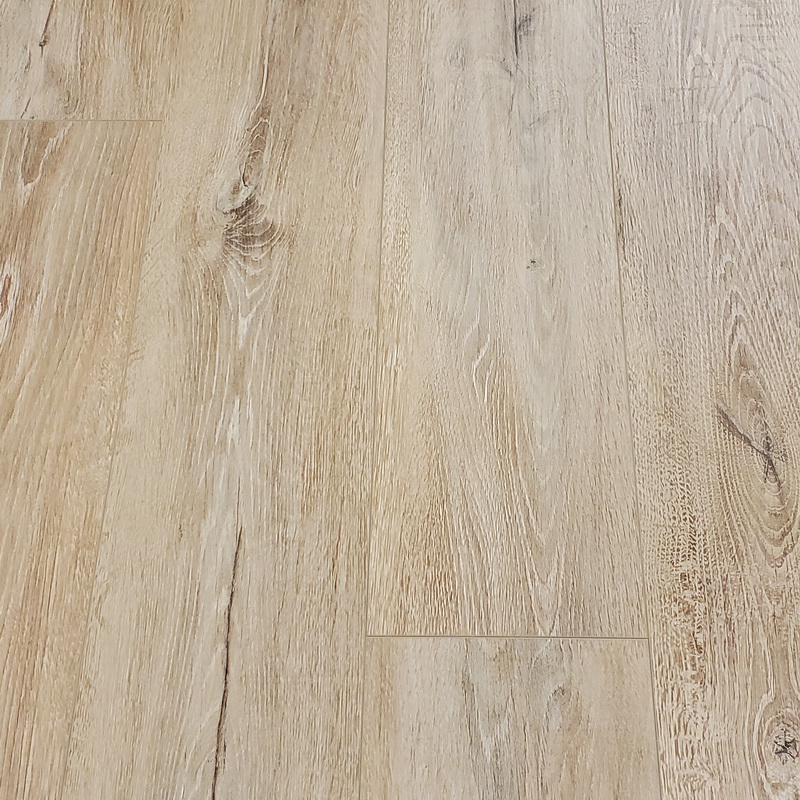  Egger Classic  Natural Melba Oak 12mm Laminate