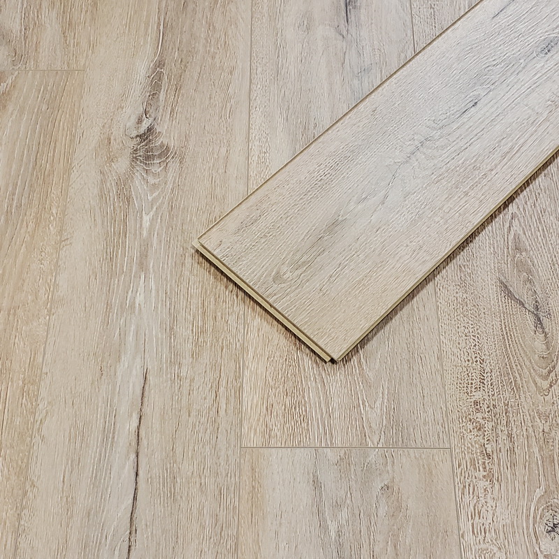  Egger Classic  Natural Melba Oak 12mm Laminate