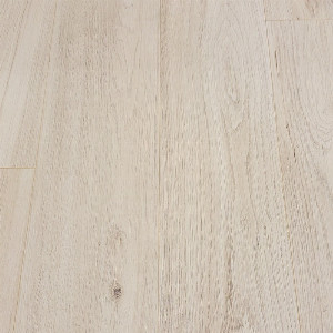  Inhaus  Oak Natural Light 10mm Laminate (72 hour water warranty)