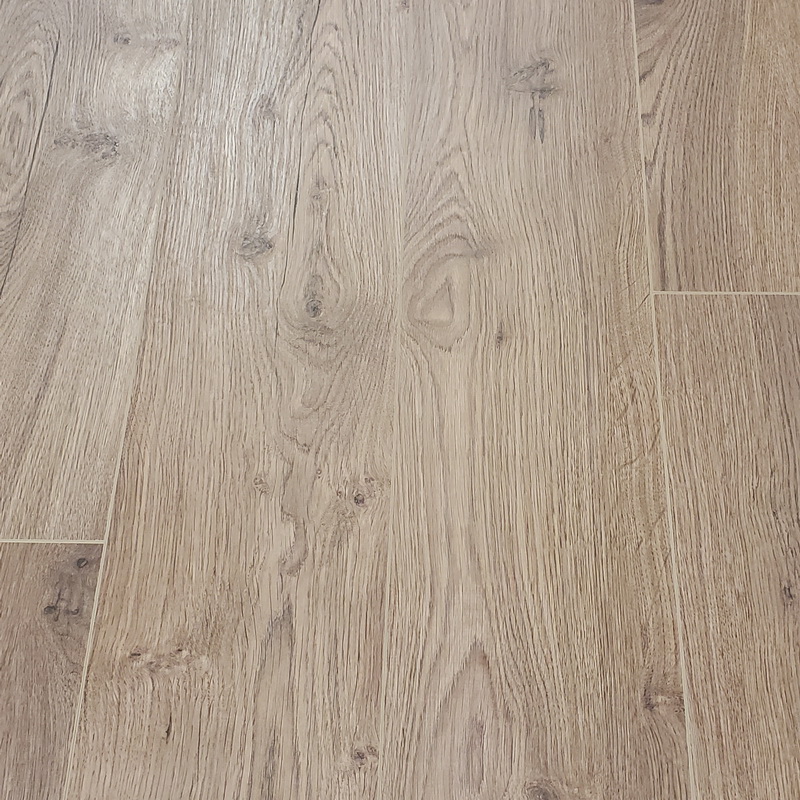  Egger Classic  Olchon Oak Smoke 12mm Laminate