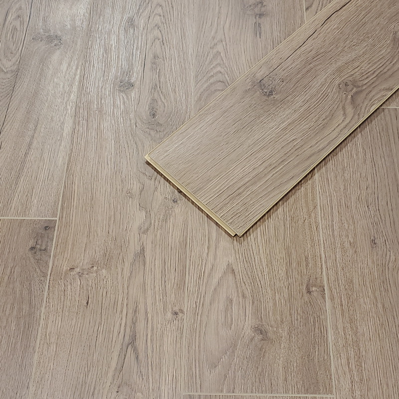  Egger Classic  Olchon Oak Smoke 12mm Laminate