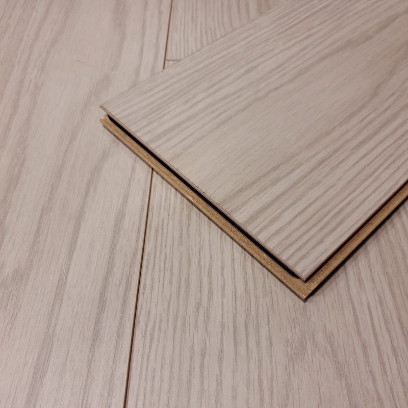  Kronoswiss Noblesse Urban Oak White  8mm Laminate